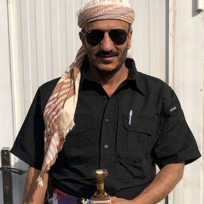 العميد طارق صالح يعلق على استهداف الحوثيين لمطار أبوظبي