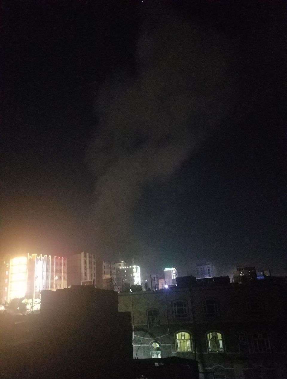 عاجل:سقوط ضحايا جراء قصف الطيران على صنعاء