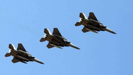 التحالف العربي يعلن إطلاق عملية ضد أهداف عسكرية في صنعاء بعد هجمات الحوثيين على السعودية والإمارات