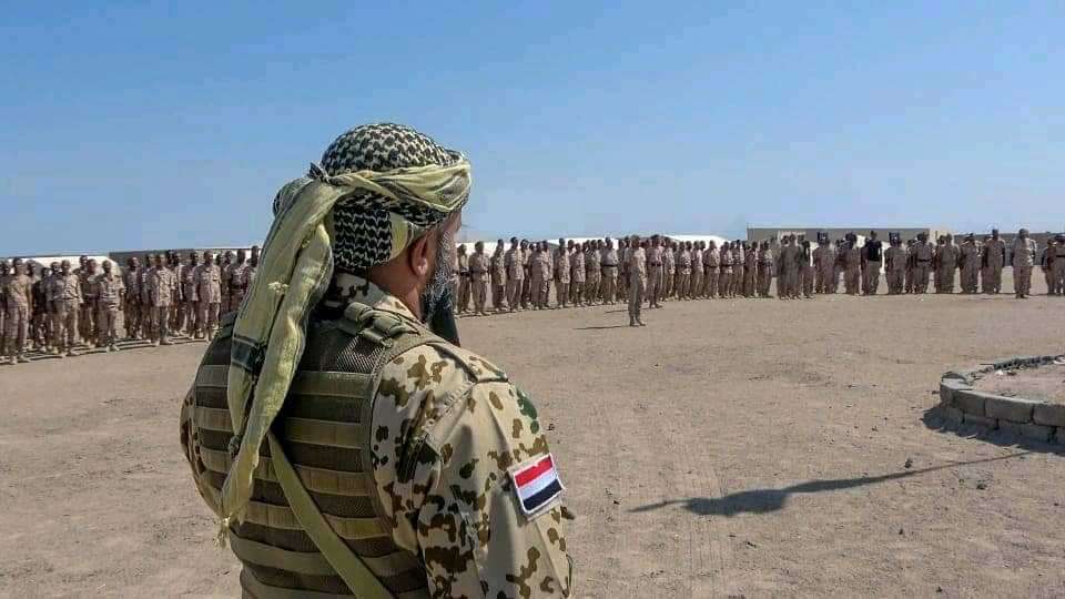 الكشف عن حقيقة عودة كتيبة عسكرية تابعة لطارق صالح إلى صنعاء