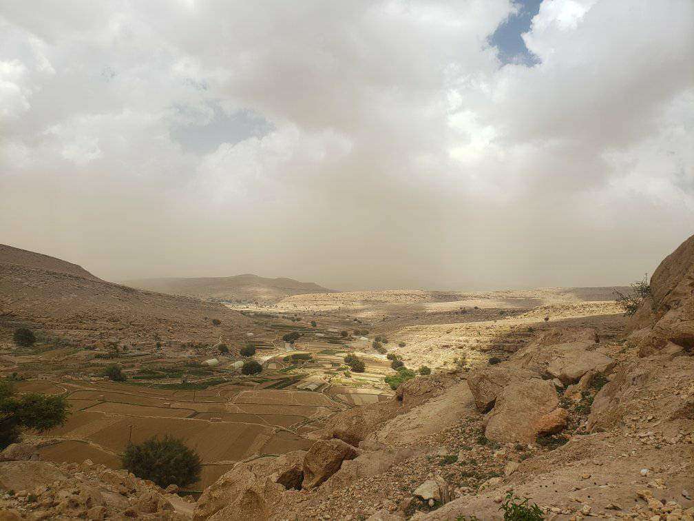 غبار كثيف يحتاج هذه المنطقة في صنعاء