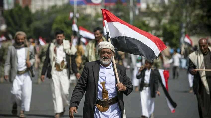 قيادي مؤتمري كبير:من حق اليمنيين التمسك بالوحدة او رفضها ولكن مصيرها  يقرره هؤلاء