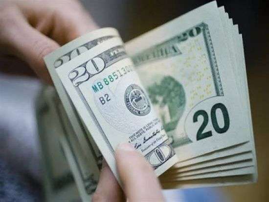 عرض صرف الدولار اليوم في العاصمة عدن