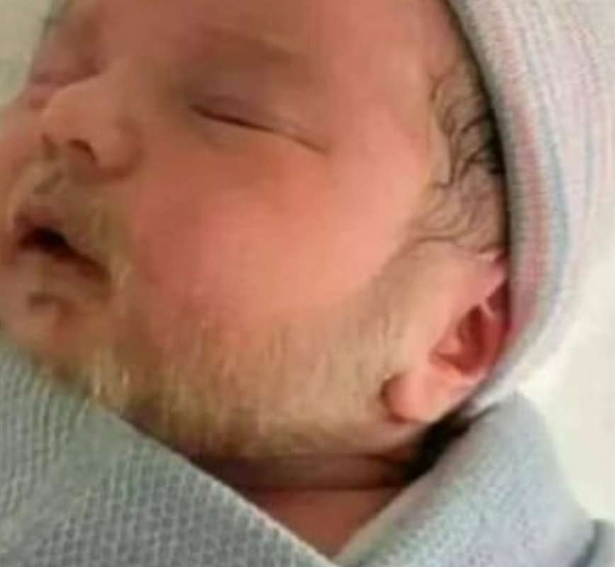 الكشف عن حقيقة ولادة طفل مسن في الجوف