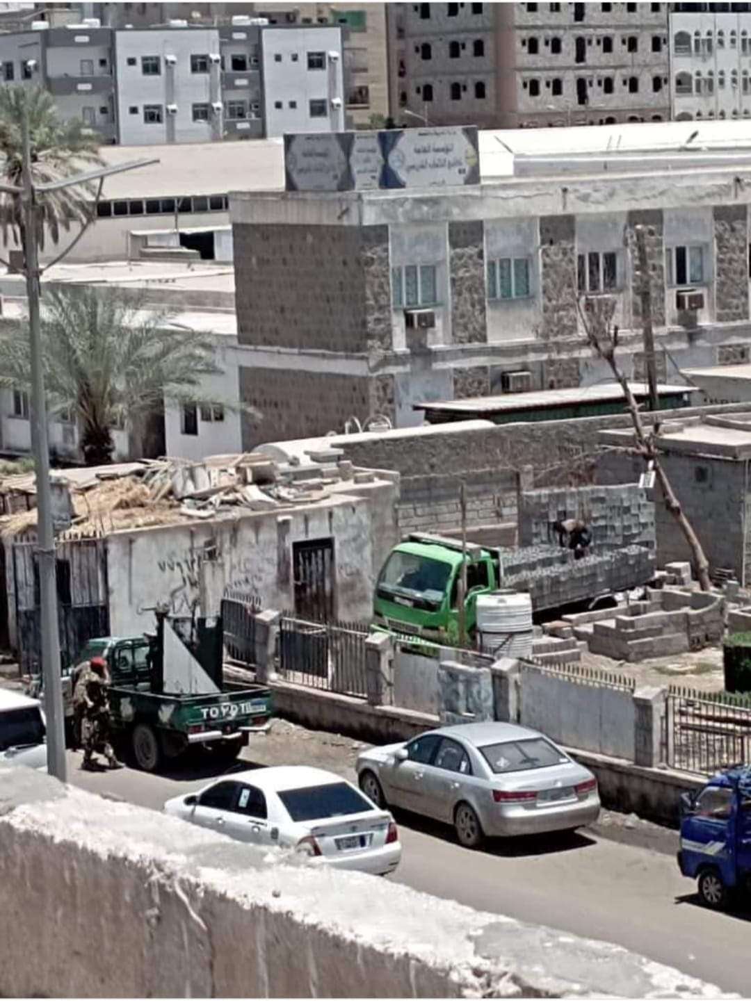 فشل مشروع بناء مول داخل مقبرة في عدن