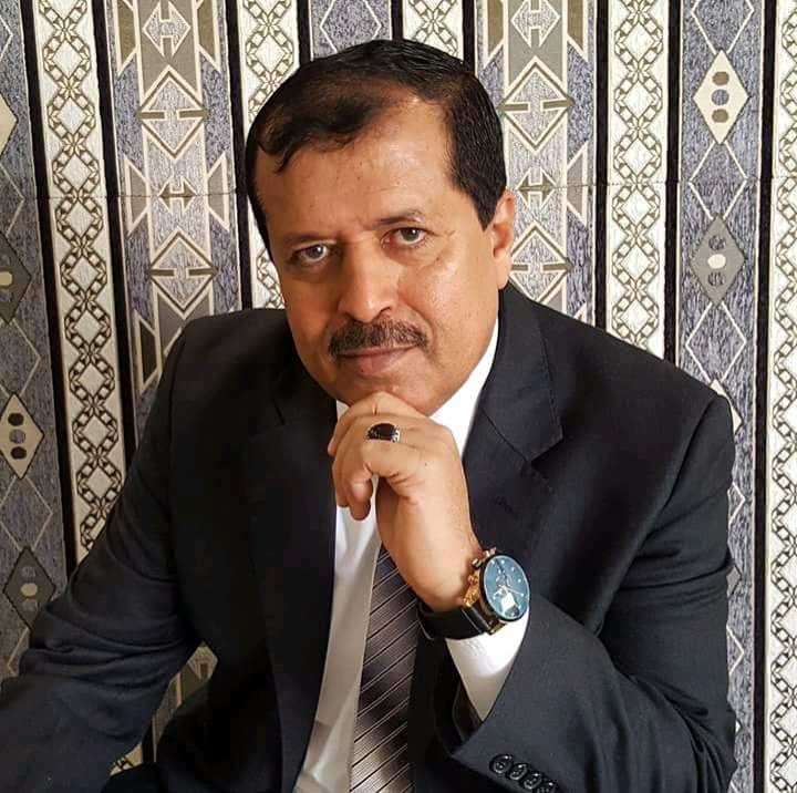 البرلماني الحميري يعزي في وفاة الشيخ عاتق سعيد باعوضه