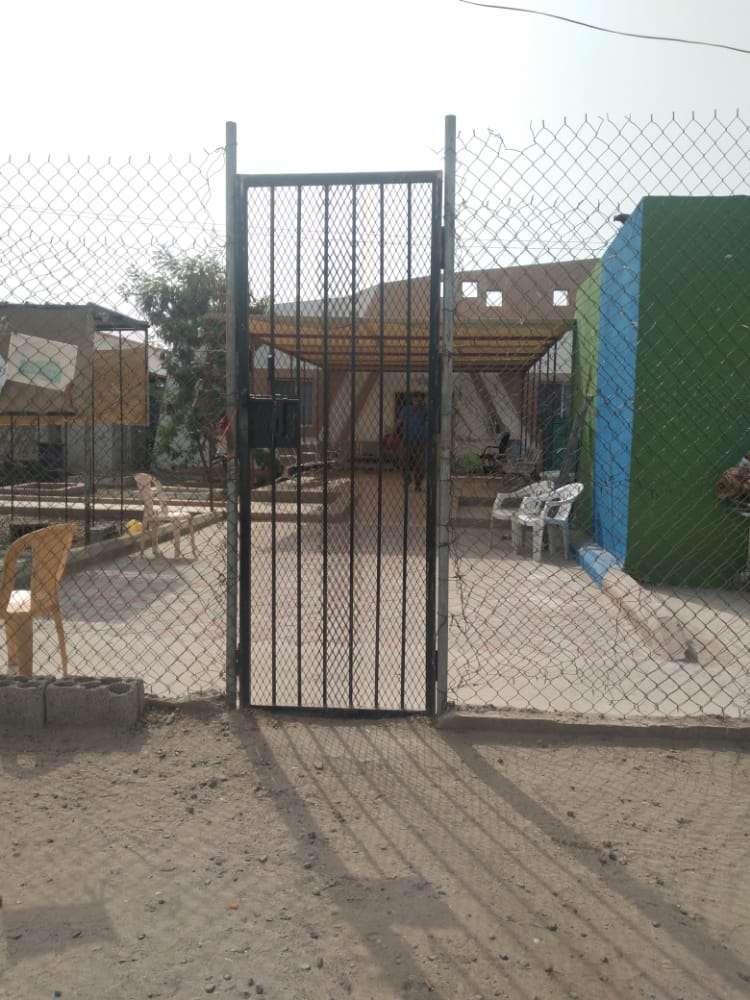 إغلاق بوابة مركز العزل بمستشفى الجمهورية في عدن ومصدر يفصح عن السبب!