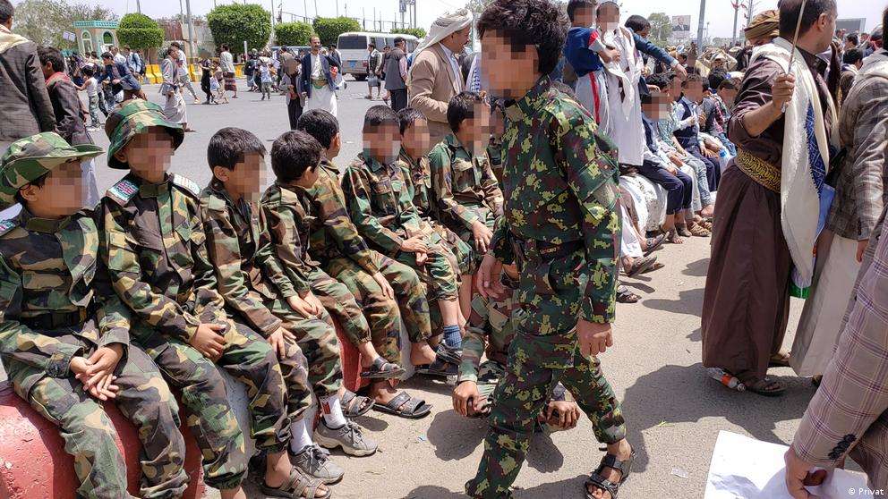 تجنيد الأطفال والزج بهم بحرب اليمن جريمة دولية تستوجب العقاب