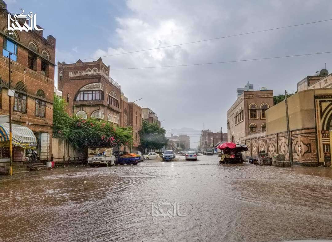 عاجل :هطول أمطار غزيرة على صنعاء