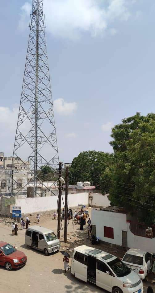 مواطنون بالشيخ عثمان يشكون تركيب أبراج للاتصالات وسط الأحياء السكنية (وثائق)