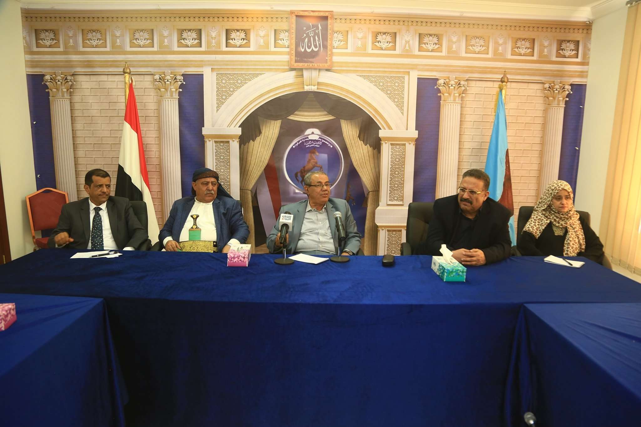 حزب المؤتمر بصنعاء يخرج عن صمته اخيرا ويعلق على قرار الحوثيين بتصفيتهم ماذا يحدث في العاصمة؟