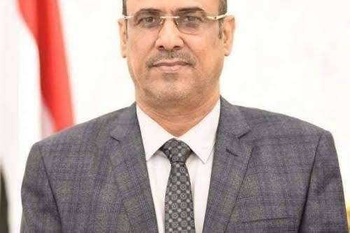 نائب رئيس الوزراء وزير الداخلية يعزي بوفاة الشيخ عبدالله سعيد منصور بلعيد المرقشي