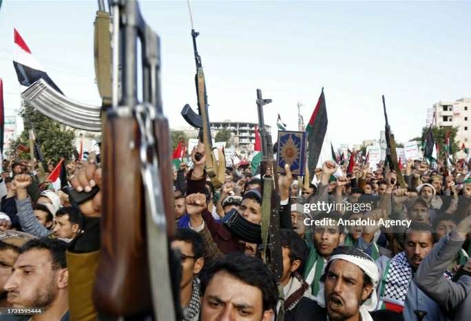 ظهور اسلحة صينية في مظاهرات صنعاء.. تعرف على حقيقة الأمر!