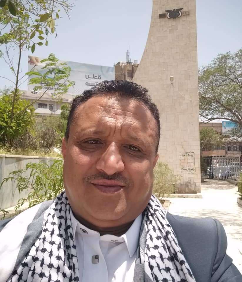 عقب الاعتداء عليه.. الصحفي الصمدي يتحدث عن تعرضه لامر مؤلم في صنعاء