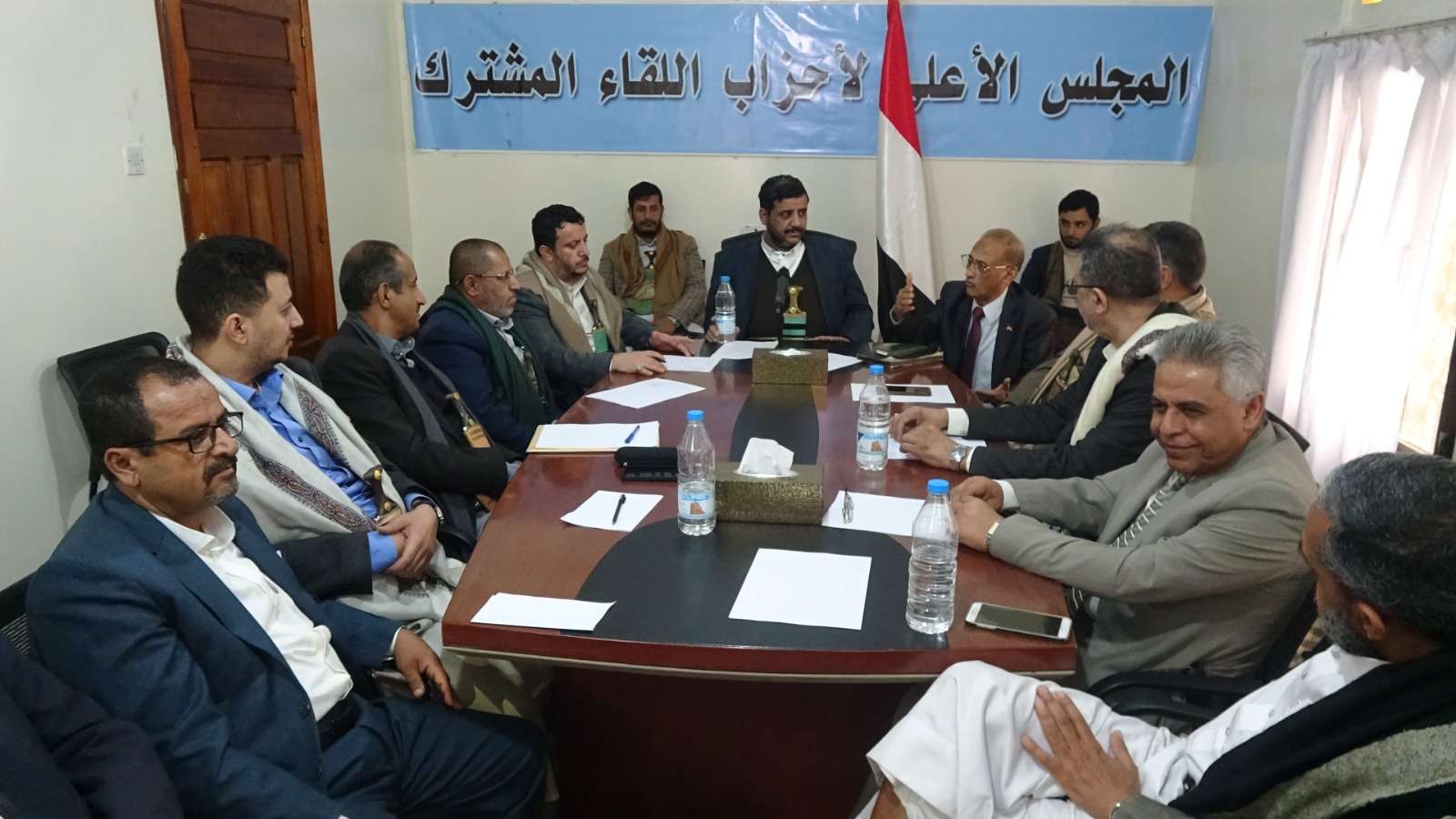 عاجل:جماعة الحوثيين:ننتظر اتخاذ زعيم الجماعة القرار بشان تجاوز اسرائيل لتهديداته