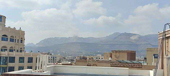 الكشف عن سبب الانفجارات التي هزت صنعاء صباح الإثنين+ صور