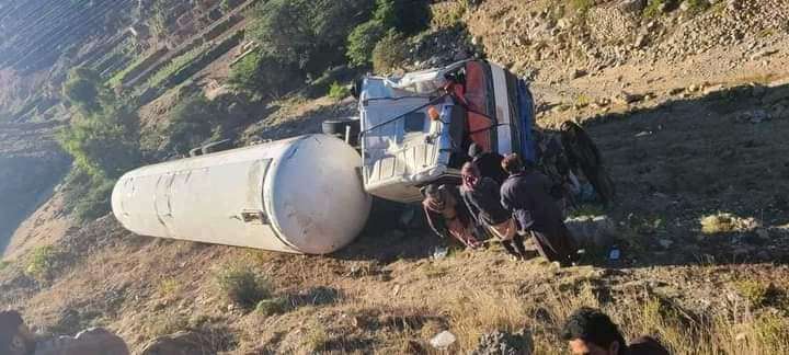 وفاة سائق إثر حادث مروع في المحويت(صور)